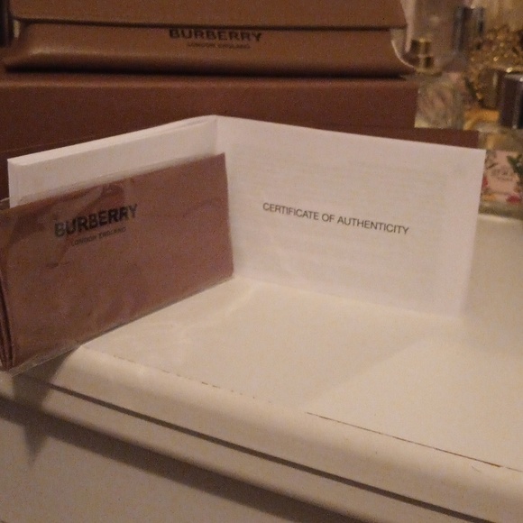 Women's sunglasses - Picture 7 of 8